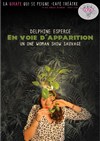 Delphine Esperce dans En voie d'apparition - La Girafe