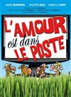 L'amour est dans le poste - Maison des Comoni