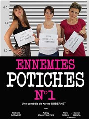 Ennemies Potiches n°1 Cour du chteau Affiche