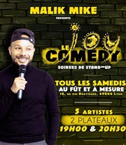 Joy Comedy Au fut et  mesure Affiche