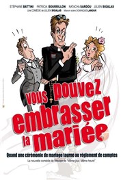 Vous pouvez embrasser la mariée Paradise Rpublique - Salle 2 Affiche