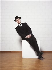 Homme encadré sur fond blanc Centre Culturel Georges Pompidou Affiche