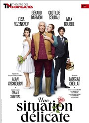 Une situation délicate | avec Gérard Darmon, Clotilde Courau, Max Boublil Thtre des Nouveauts Affiche