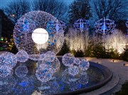 Visite guidée : Le Paris du luxe, de l'avenue Montaigne à la Concorde dans la féeries des illuminations de Noël Mtro Alma Marceau Affiche